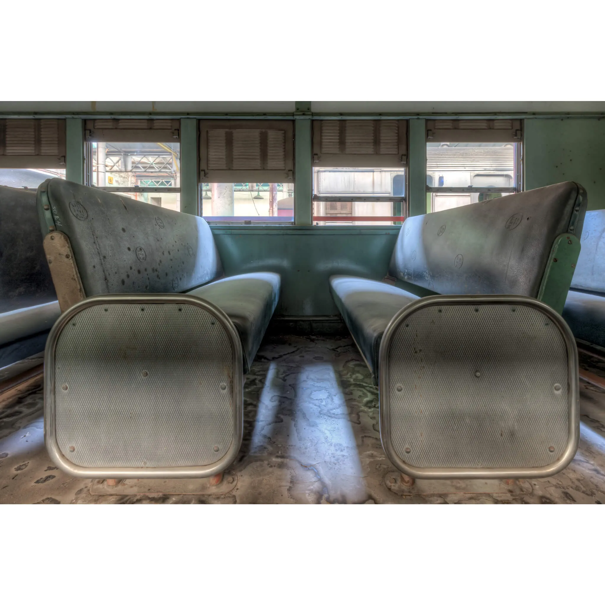 4052 Double Deck Seats | Eveleigh Paint Shop