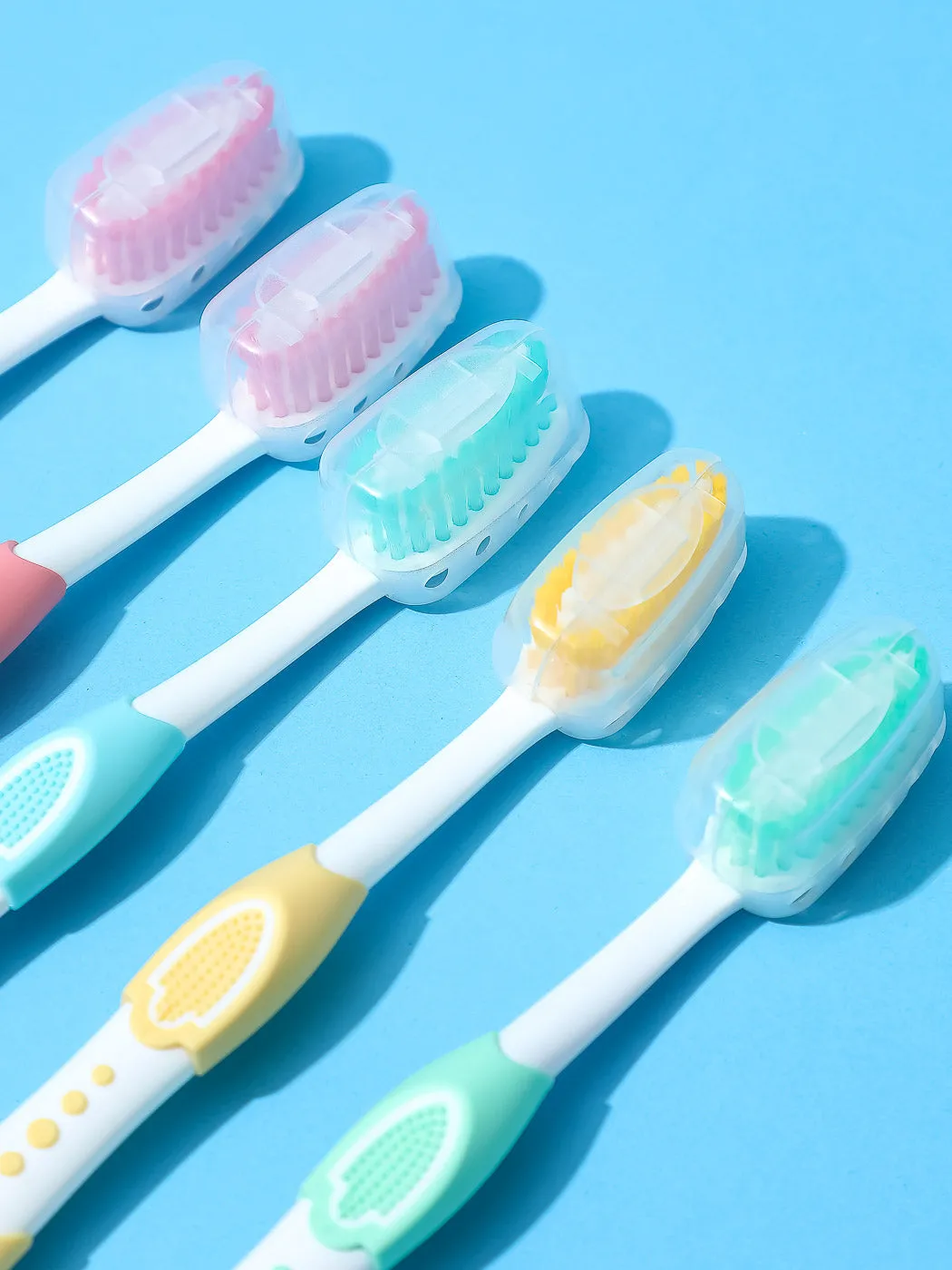 Colored Coolness Toothbrush 5 Pack