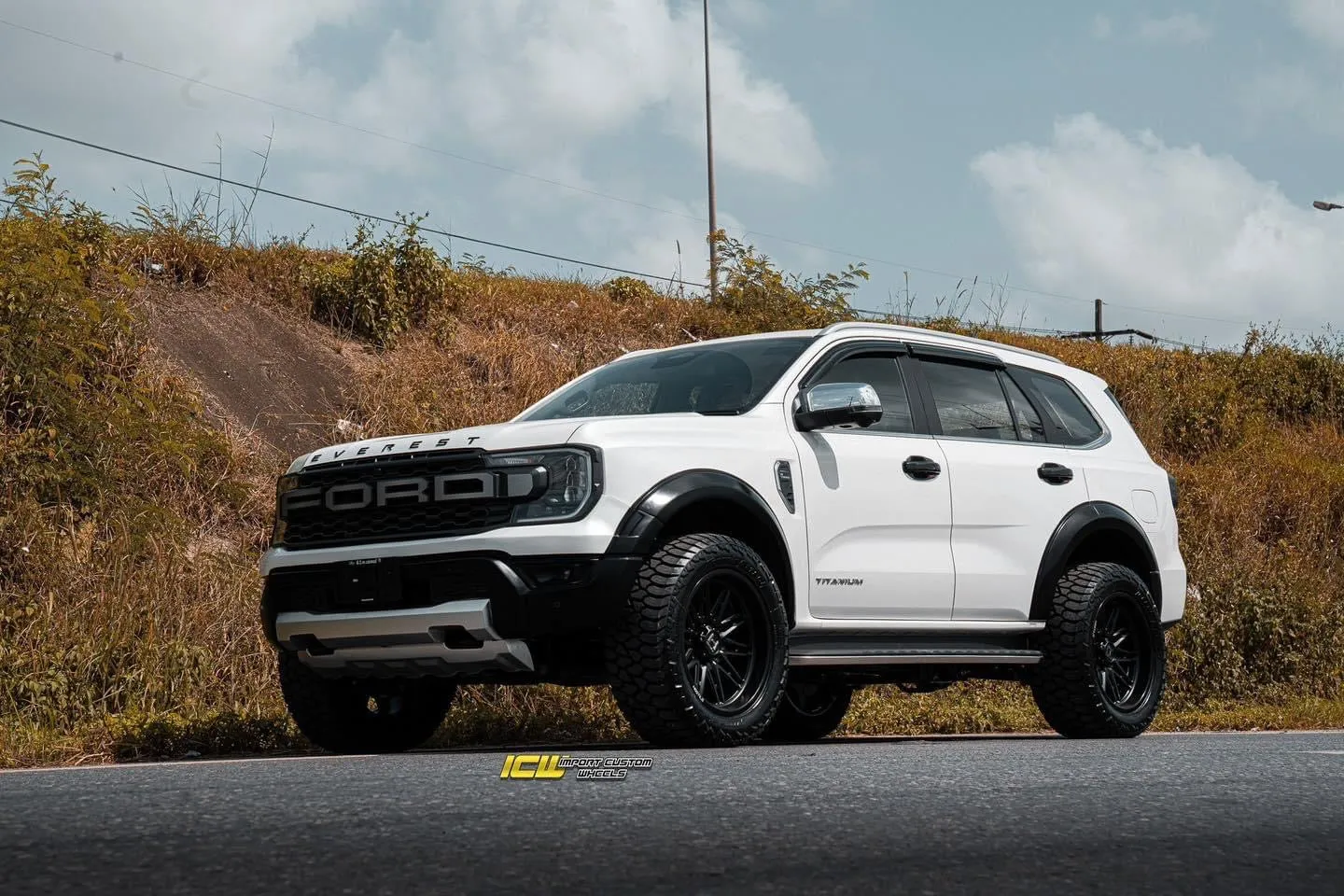 NEXT-GEN EVEREST RAPTOR WIDE BODY KIT, FRONT BUMPER & REAL RAPTOR GRILL