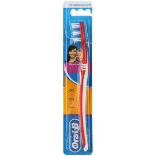 Oral-B Classic Tooth brush - Medium