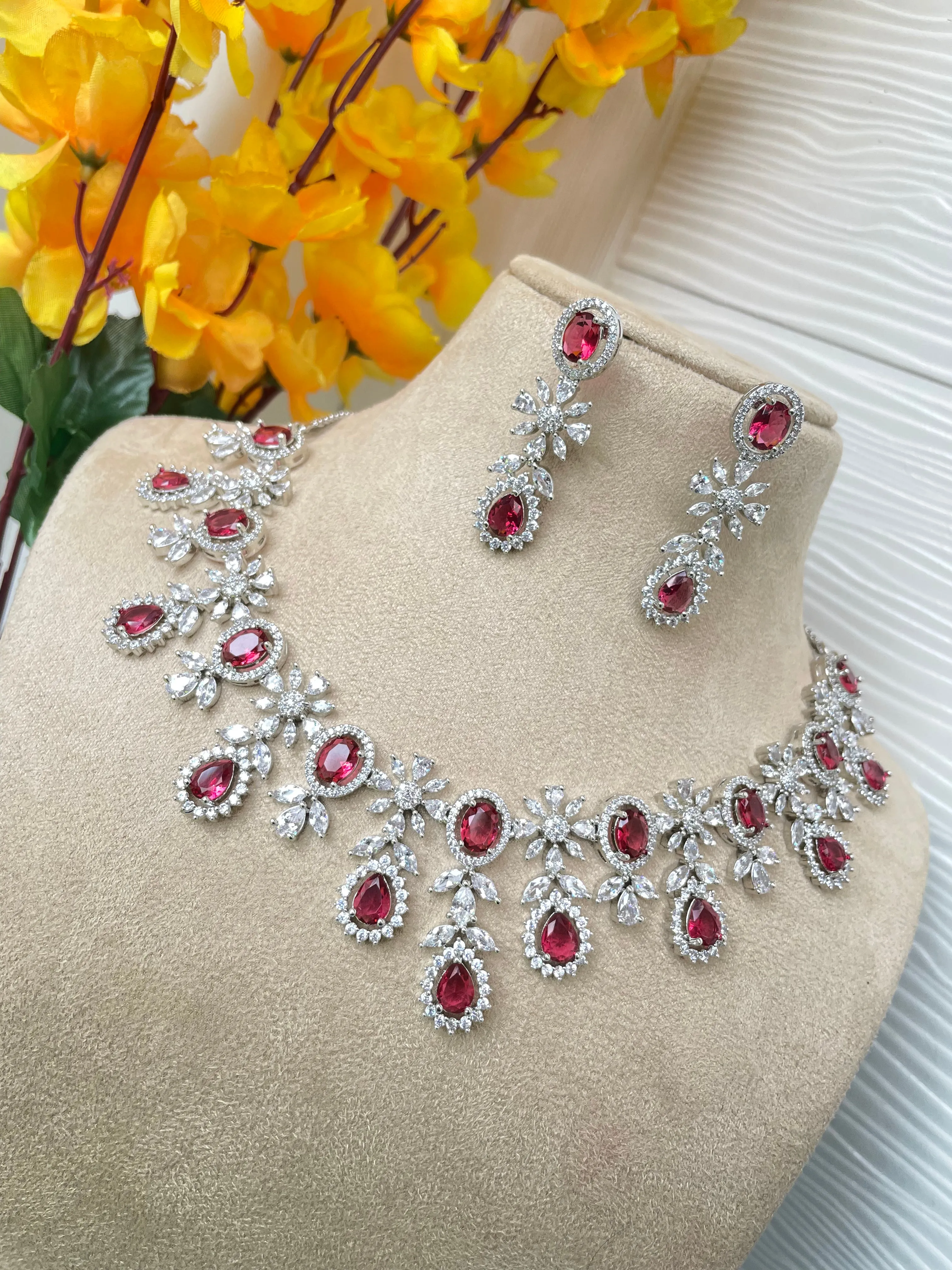 Red Choker Layer Necklace-Elegance5