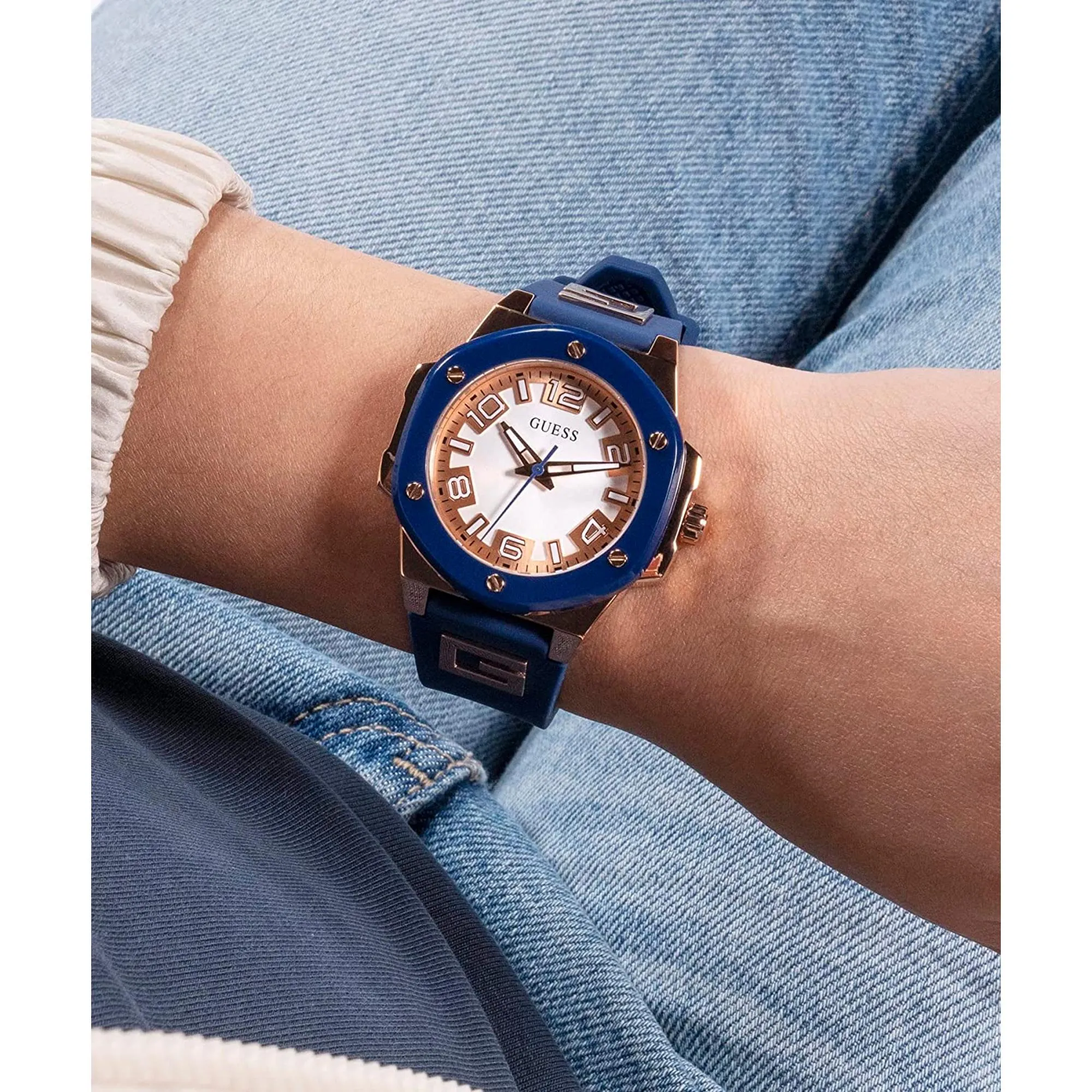 Women's Analog Silicone Watch GW0555L4