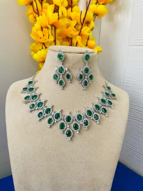 ZIRCONIA GREEN NECKLACE-Elegance109